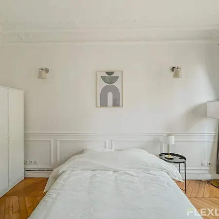 Spacious 3-bedroom In Alésia Parigi