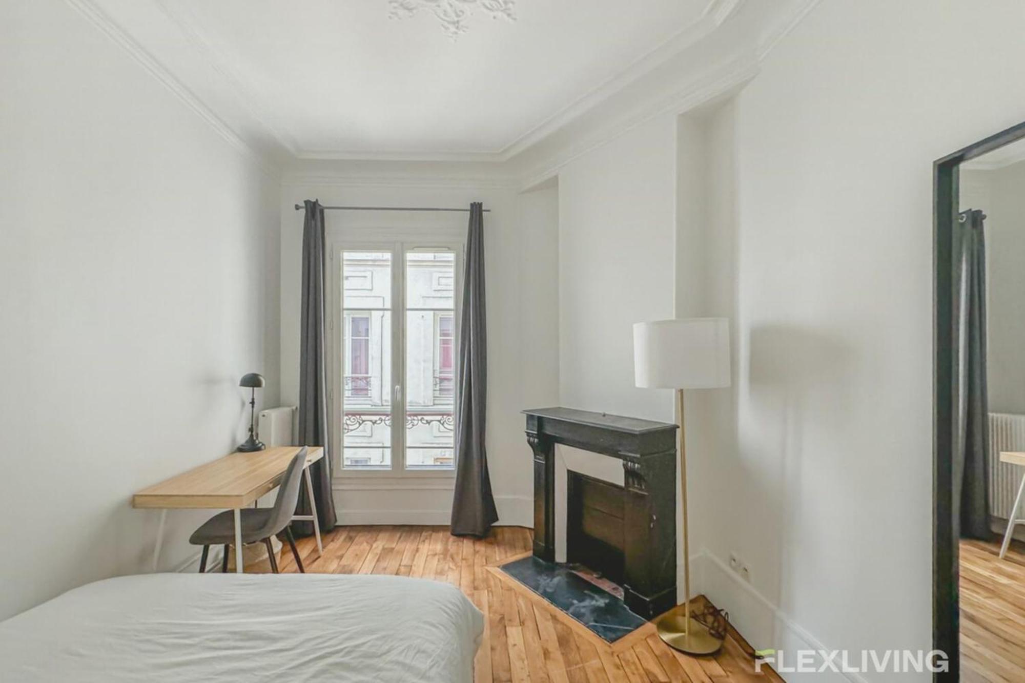 Spacious 4-bedroom In Alesia